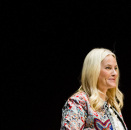 8. mars: Kronprinsesse Mette-Marit taler under forfattermøtet "Nynorsk kvinnepower - ved sju av dei". Foto: Vegard Wivestad Grøtt / NTB scanpix